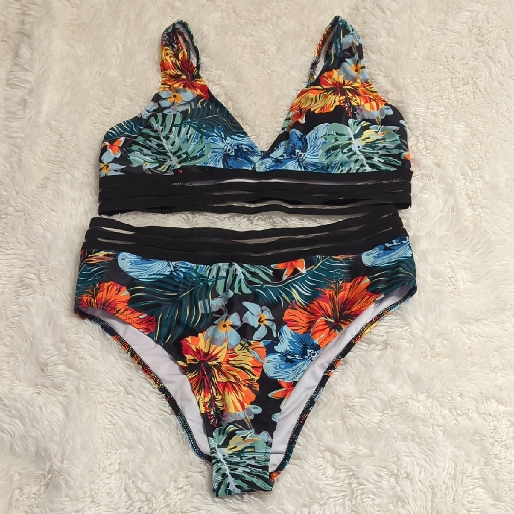 NWT! Tropical Floral Bikini Set
